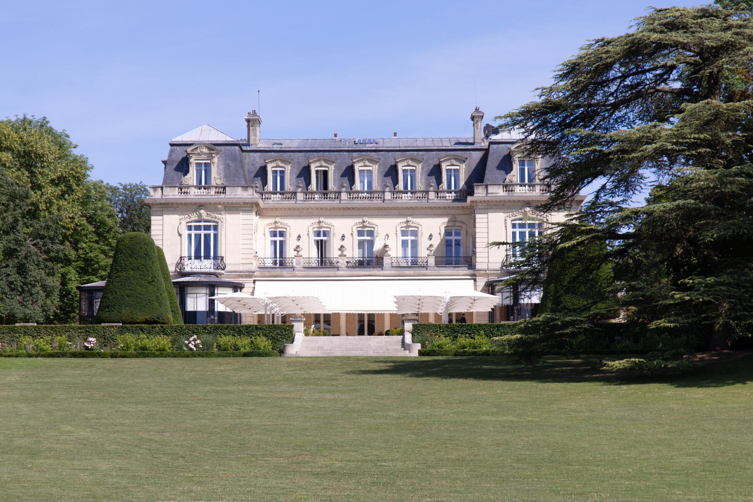 https://club-hotelier-reims.com/wp-content/uploads/2023/01/1576401-scaled.jpg