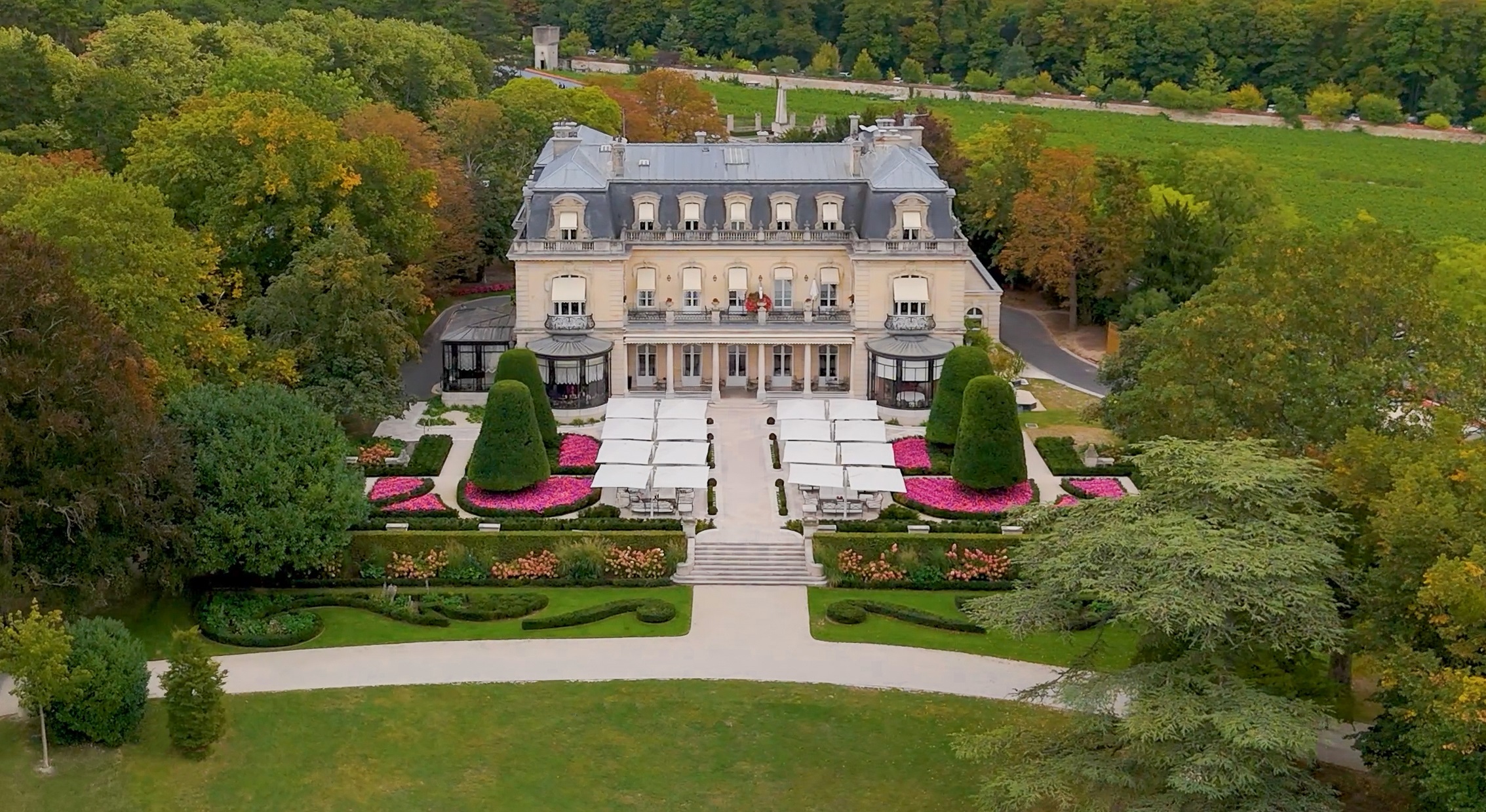 https://club-hotelier-reims.com/wp-content/uploads/2023/01/Domaine-Les-Crayeres-©Studio-Vingt-Trois.jpg