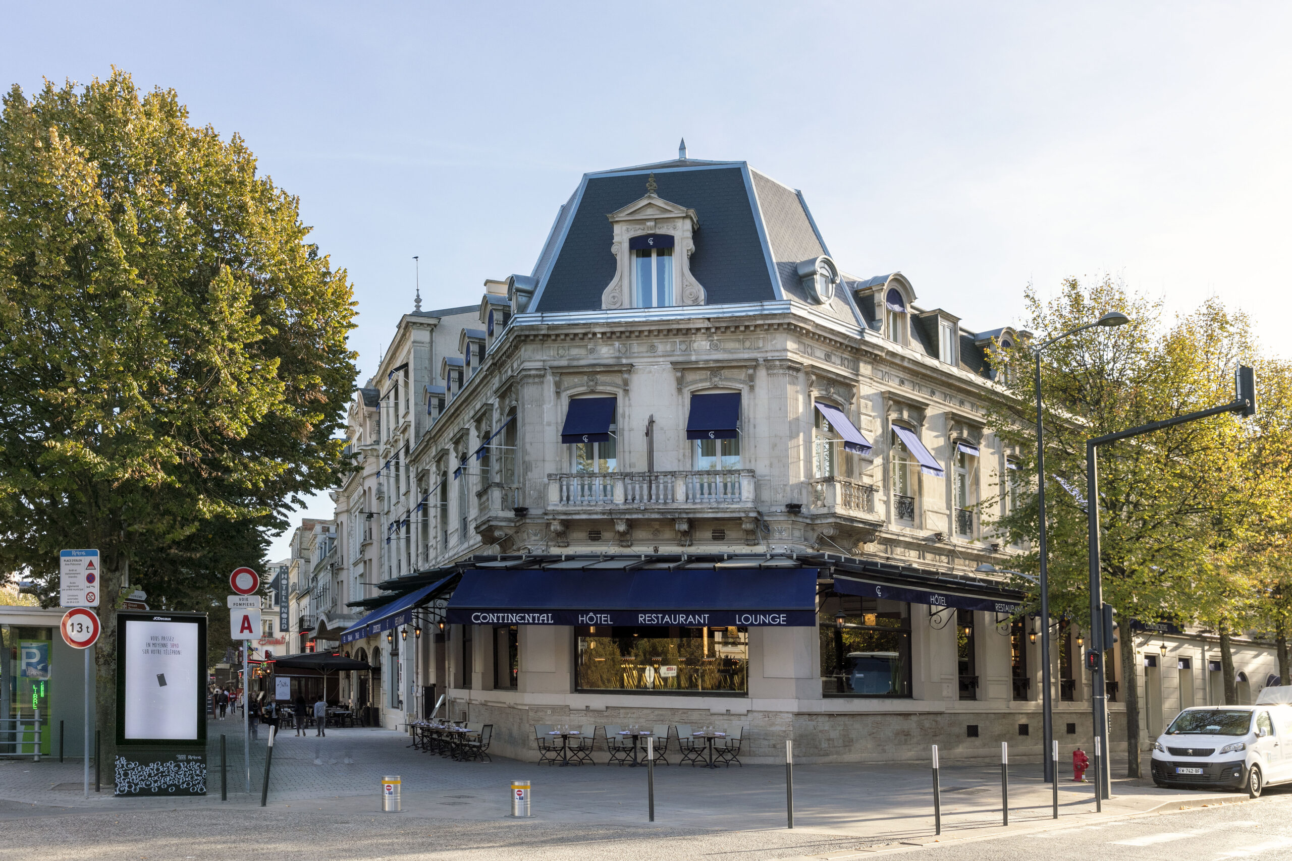 https://club-hotelier-reims.com/wp-content/uploads/2023/09/ym-hotelcontinental-facade-073-scaled.jpg